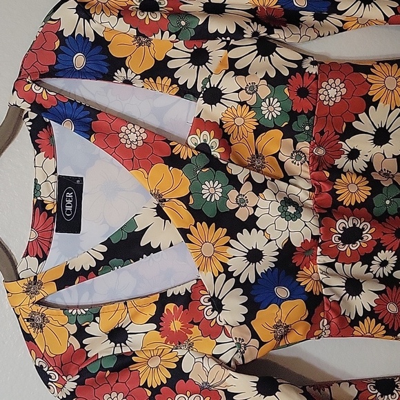 CIDER SMALL mini Floral Long Sleeve Dress - Picture 4 of 4